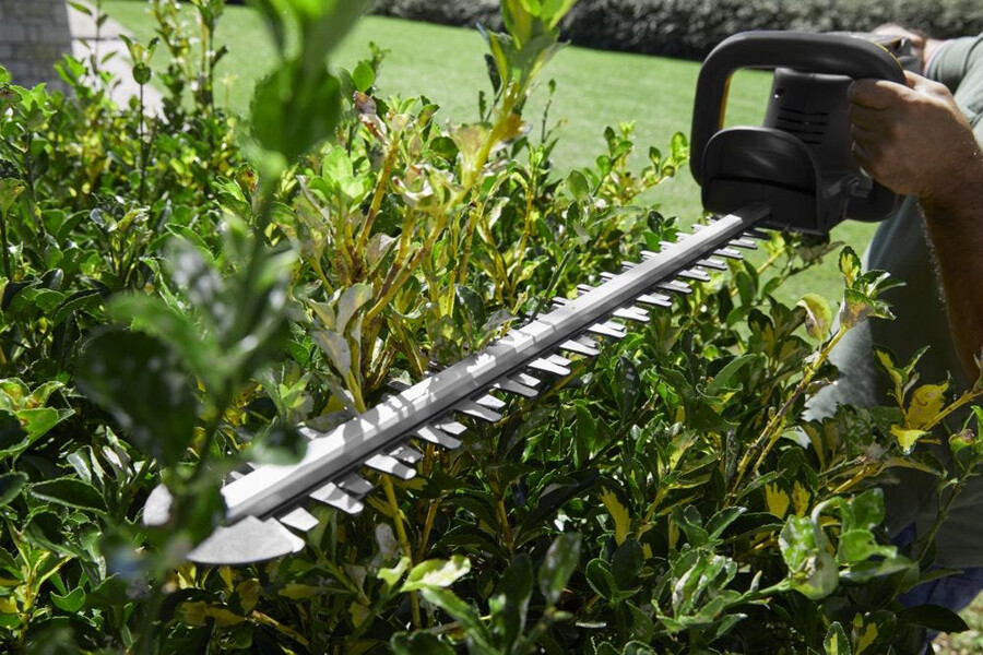 cordless hedge trimmer - ht 700e