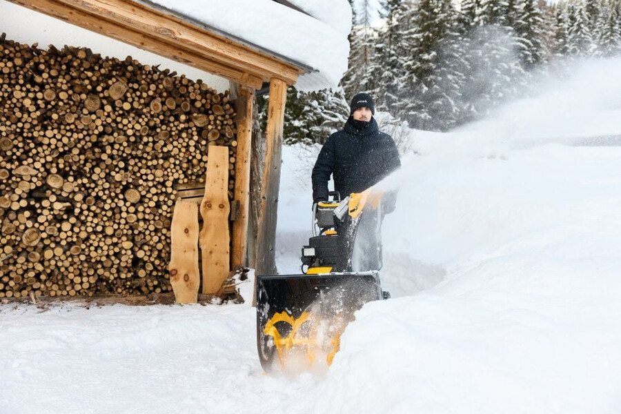 petrol snow blower - st 976 t